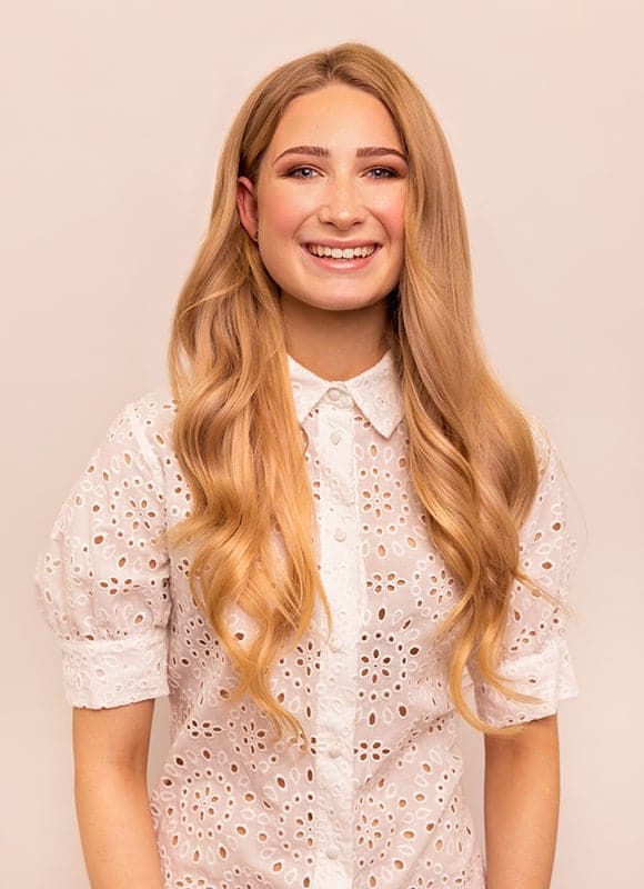 20 inch Full Volume Clip in Hair Extensions #16 Light Golden Blonde